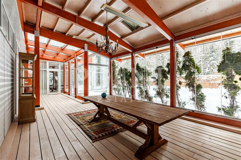 КОТТЕДЖ 534 м² без отделки