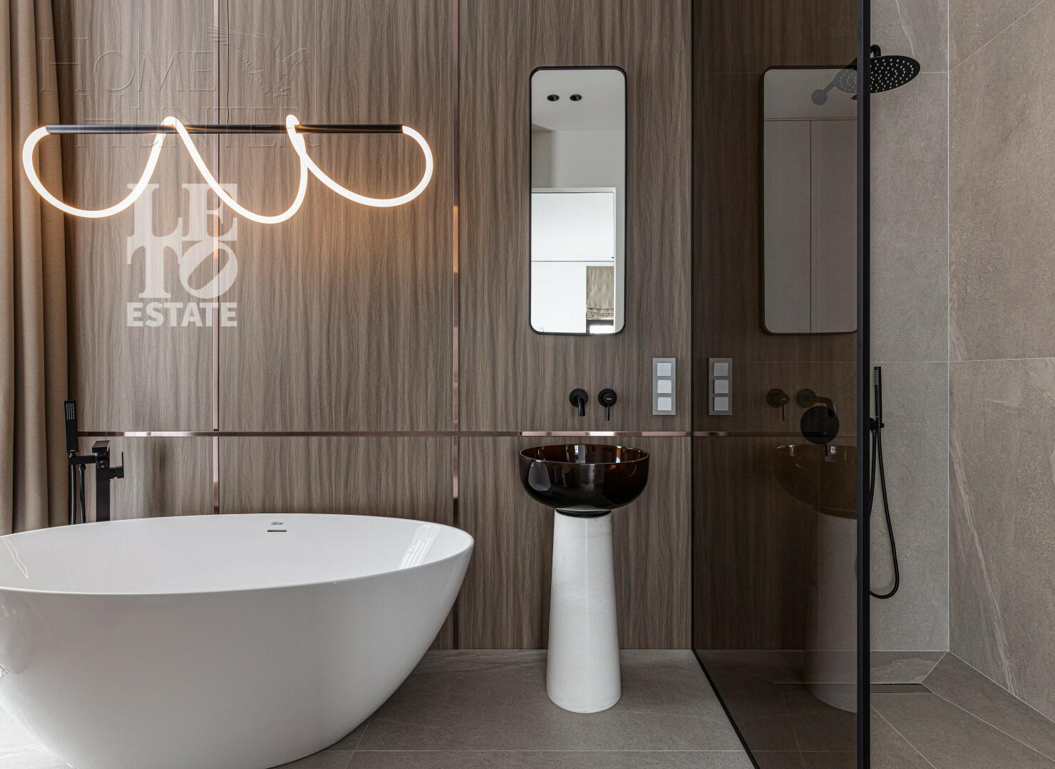 2-этажный коттедж 1 066 м² с отделкой