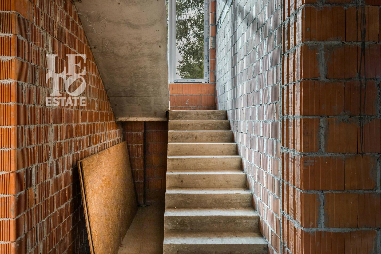 2-этажный коттедж 230 м² без отделки