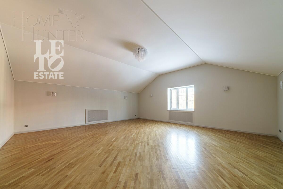 3-этажный коттедж 618 м² с отделкой