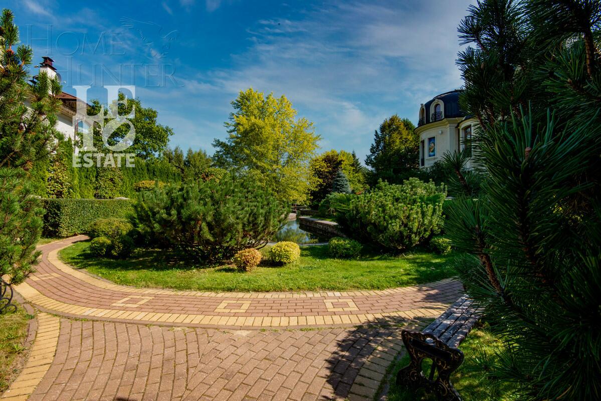 2-этажный коттедж 1 066 м² с отделкой