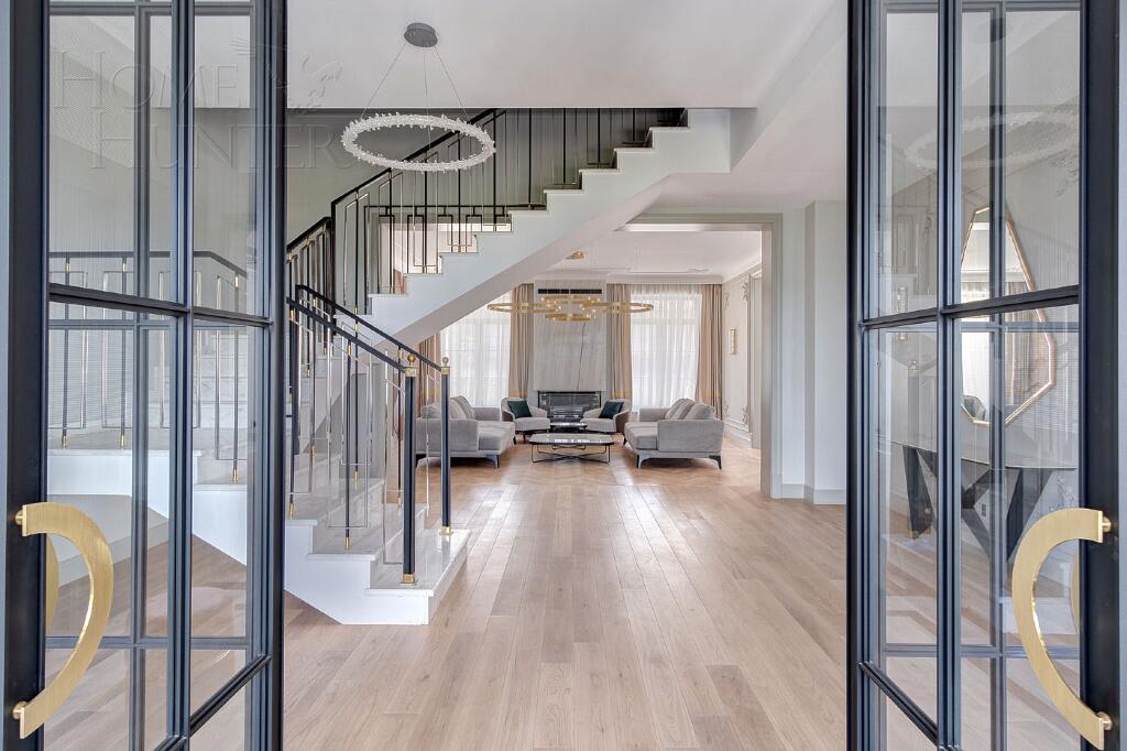 2-этажный коттедж 610 м² с отделкой