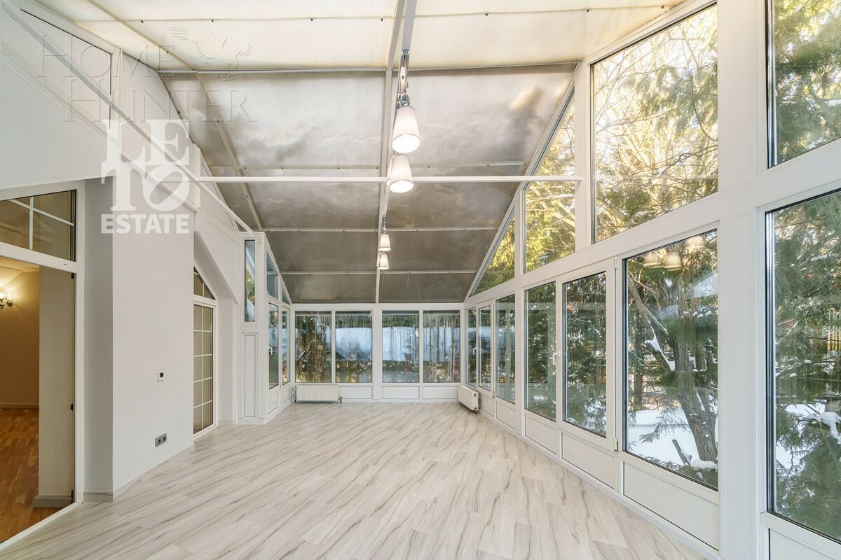 3-этажный коттедж 618 м² с отделкой