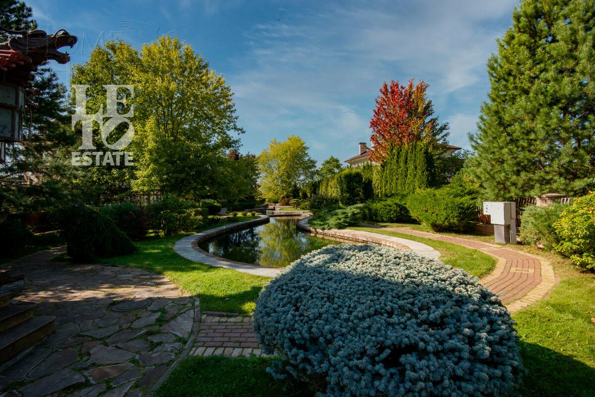 2-этажный коттедж 1 066 м² с отделкой