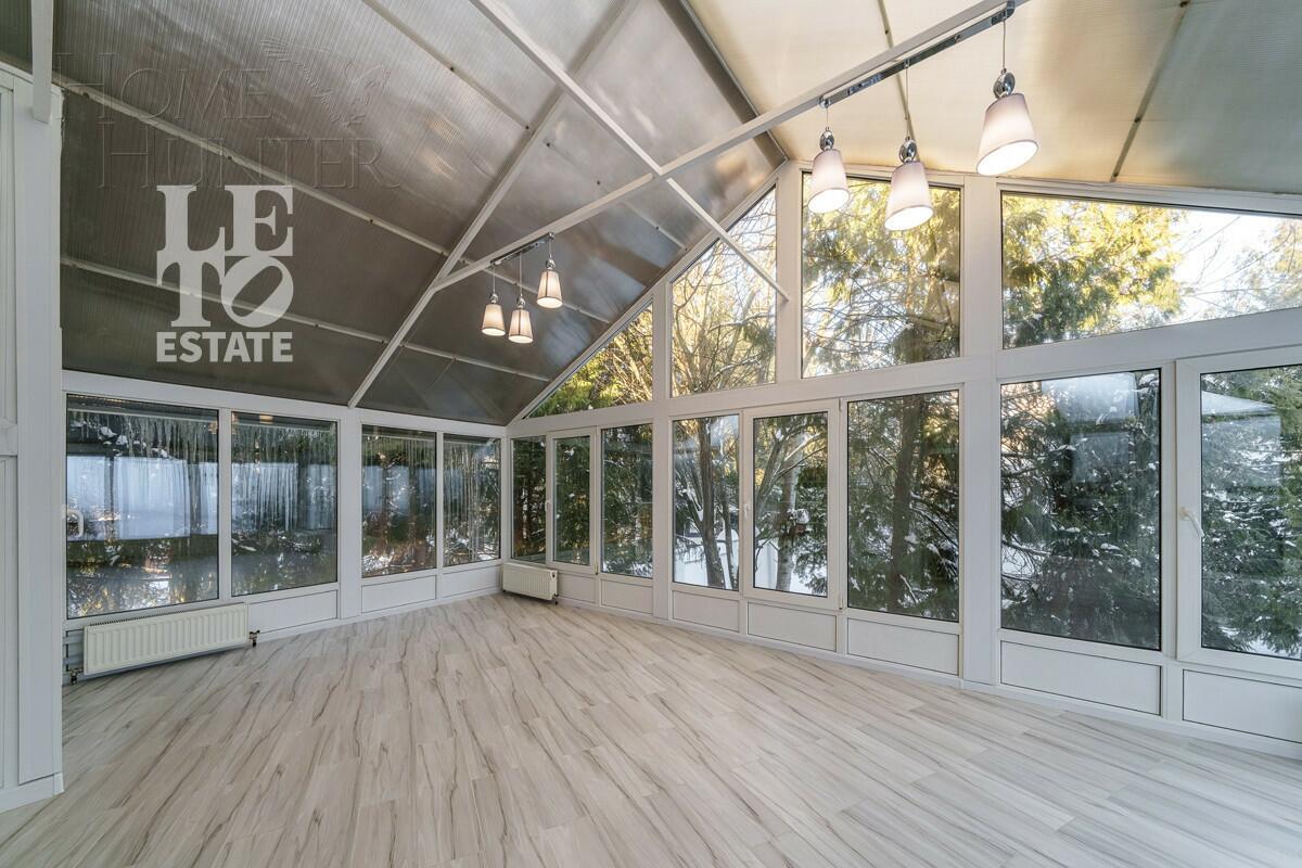 3-этажный коттедж 618 м² с отделкой