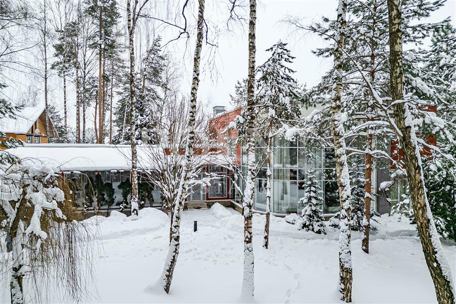 КОТТЕДЖ 534 м² без отделки