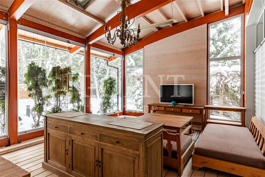 КОТТЕДЖ 534 м² без отделки