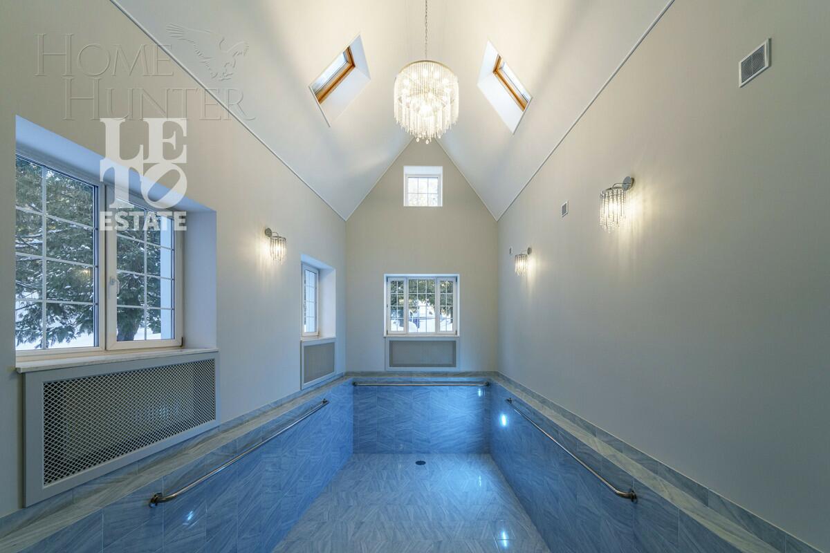 3-этажный коттедж 618 м² с отделкой