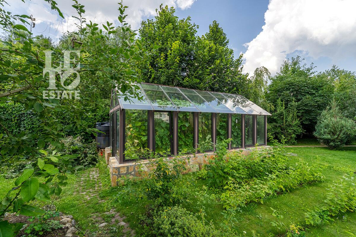 2-этажный коттедж 800 м² с отделкой