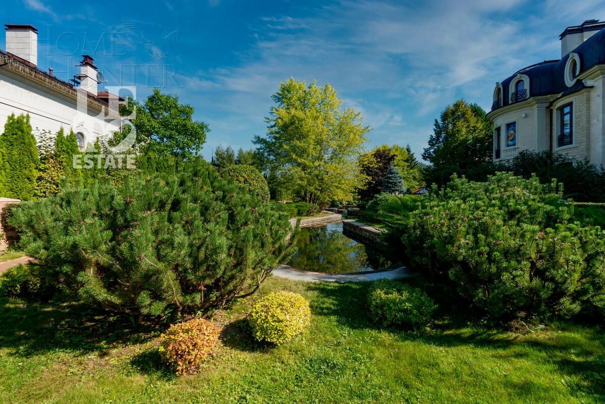 2-этажный коттедж 1 066 м² с отделкой