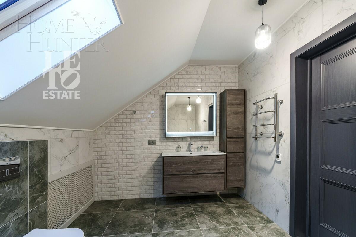 3-этажный коттедж 618 м² с отделкой