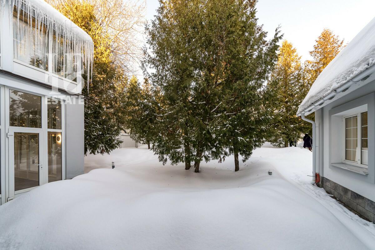 3-этажный коттедж 618 м² с отделкой