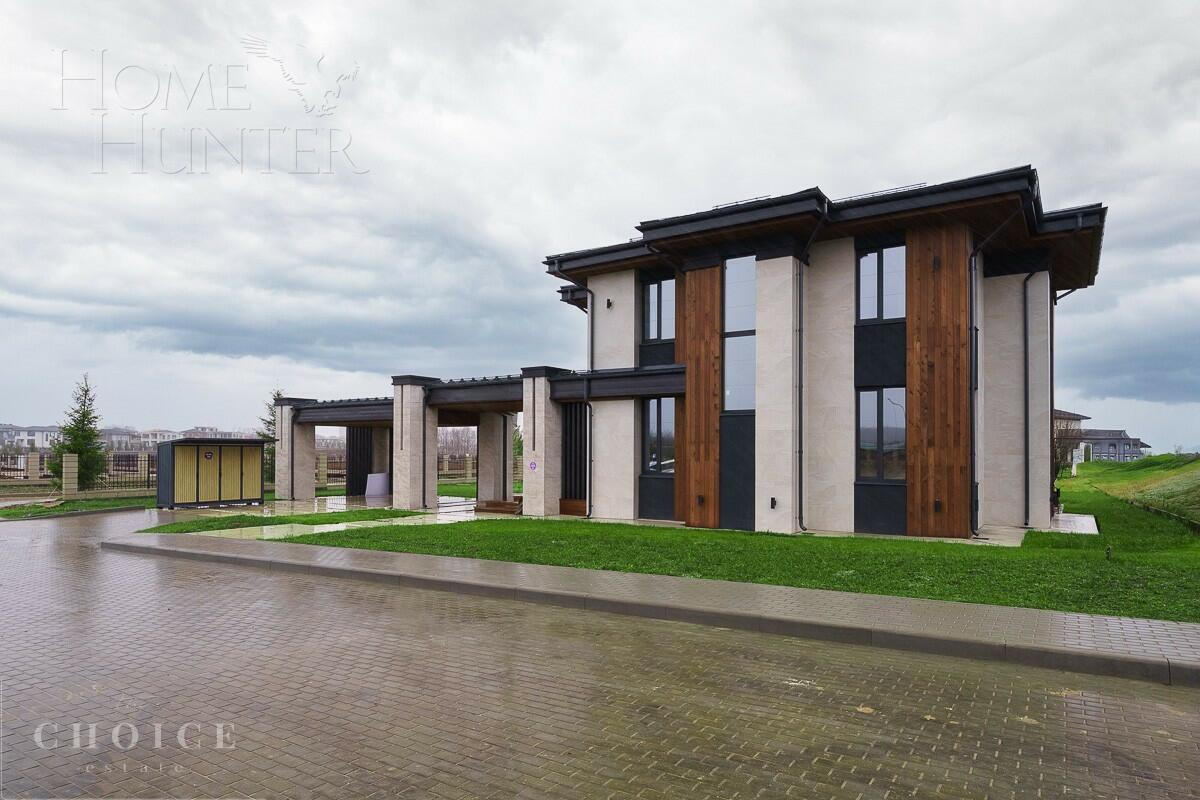 2-этажный коттедж 300 м² с отделкой