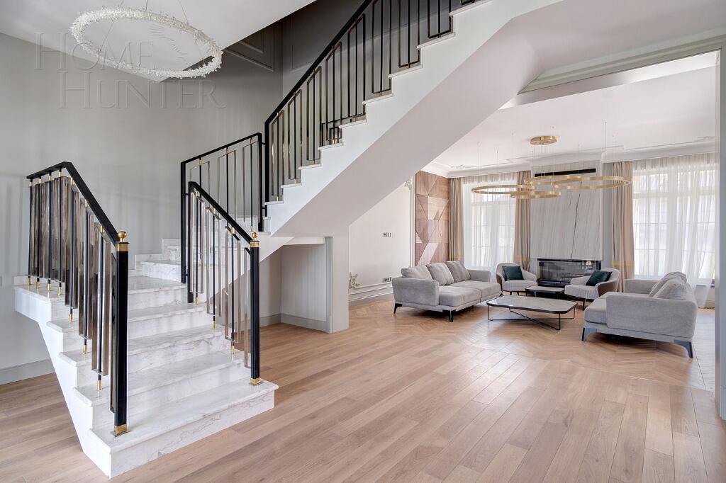 2-этажный коттедж 610 м² с отделкой