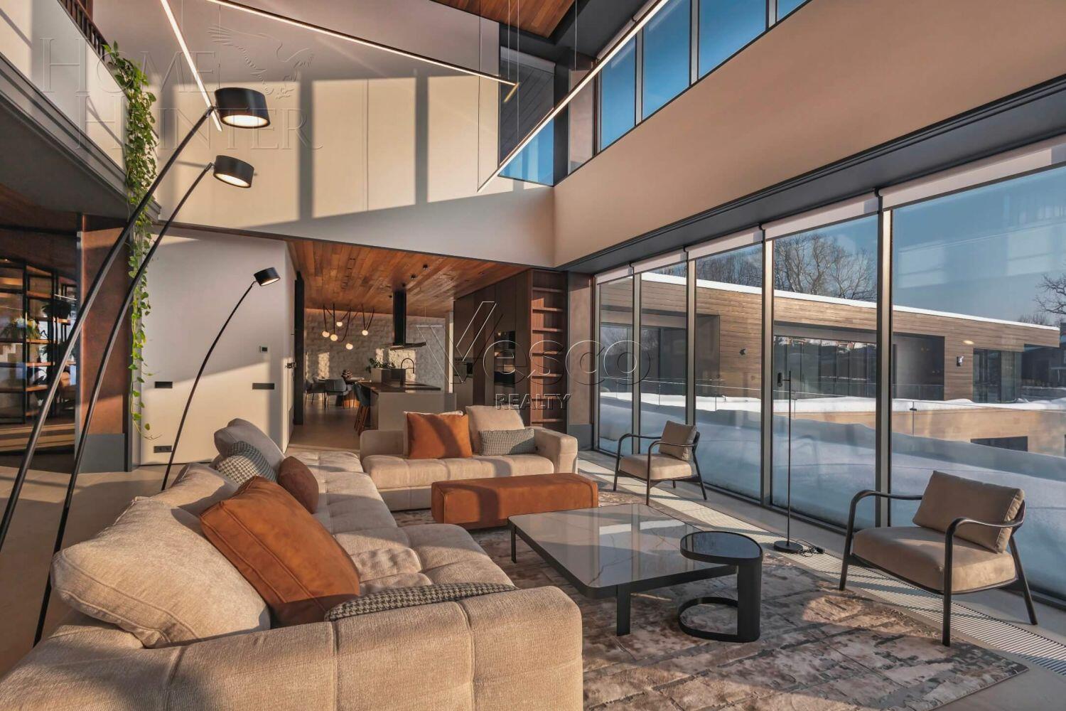 3-этажный коттедж 2 150 м² с отделкой