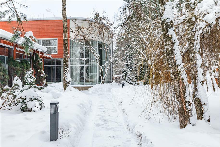 КОТТЕДЖ 534 м² без отделки