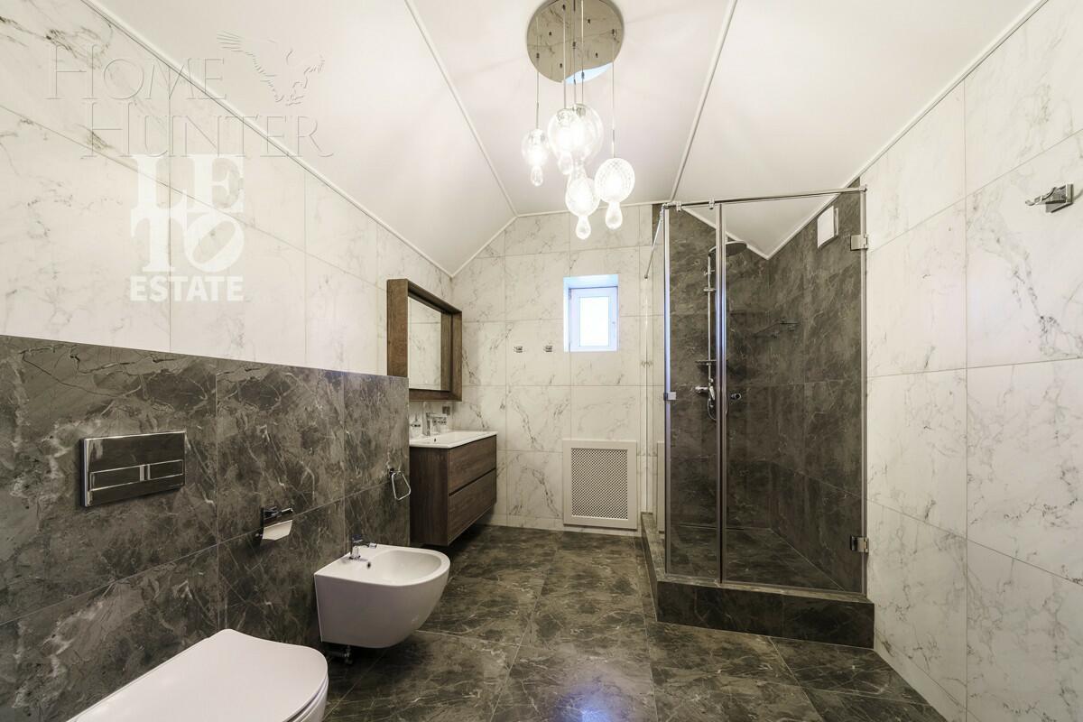 3-этажный коттедж 618 м² с отделкой