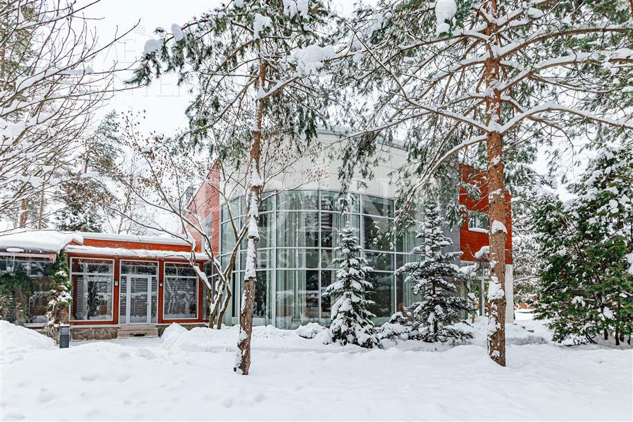 КОТТЕДЖ 534 м² без отделки