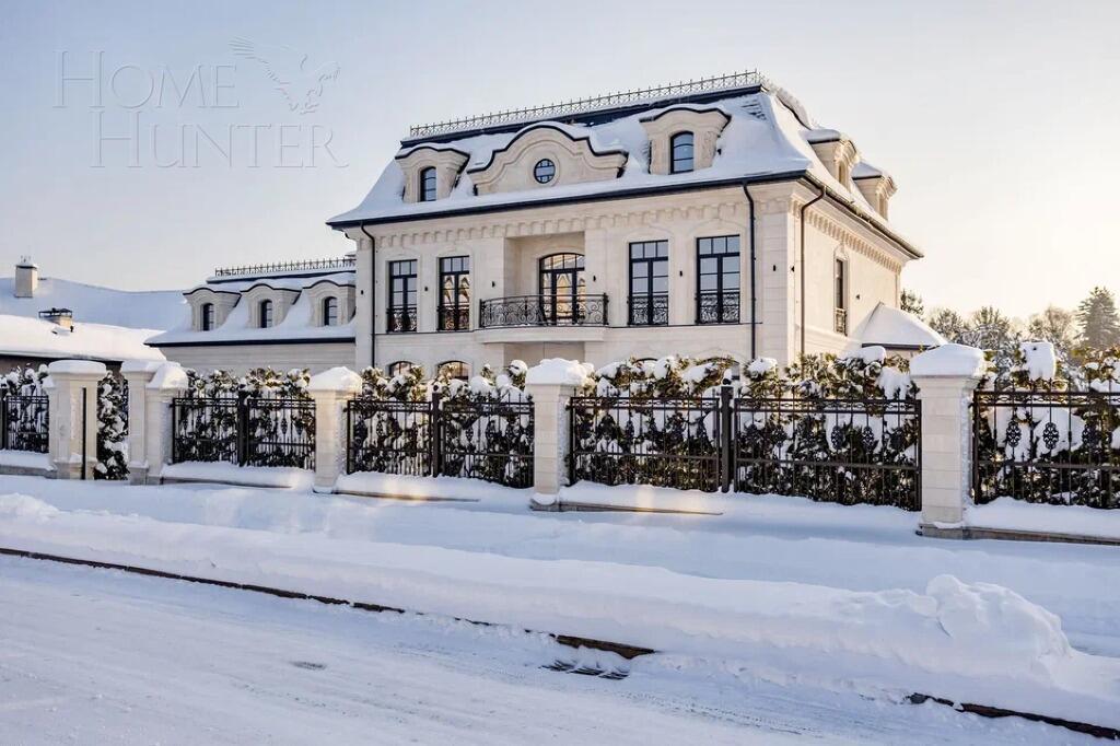 3-этажный коттедж 1 000 м² без отделки