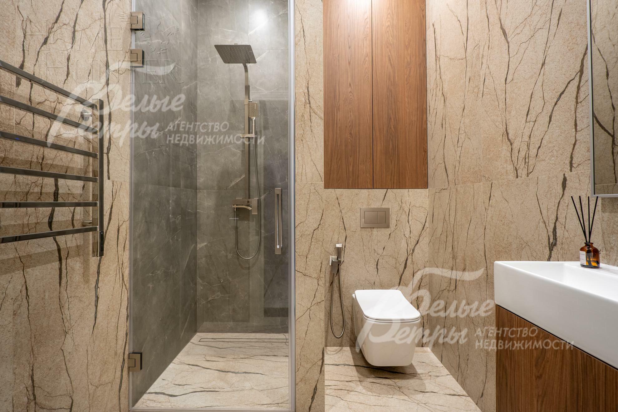 2-этажный коттедж 323 м² с отделкой