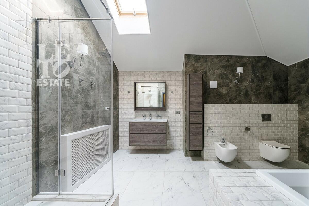 3-этажный коттедж 618 м² с отделкой