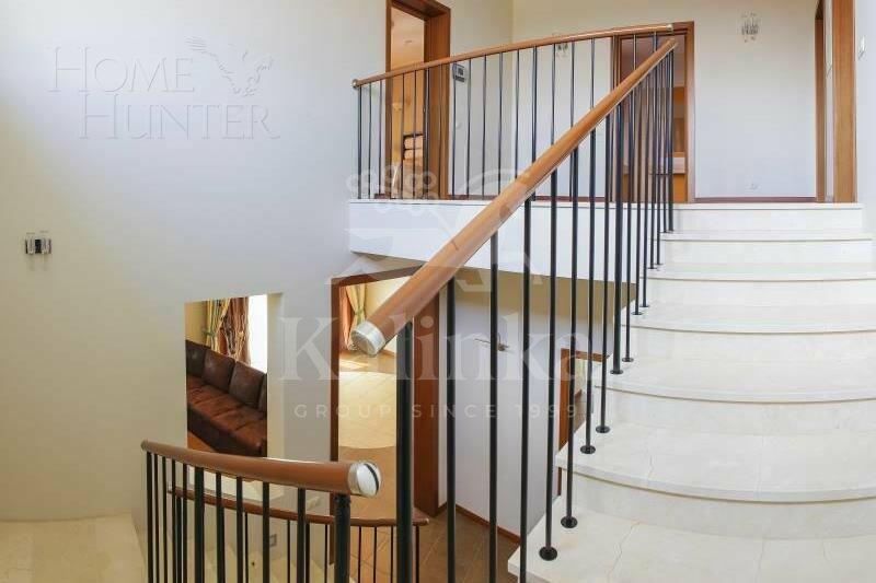 2-этажный коттедж 323 м² с отделкой