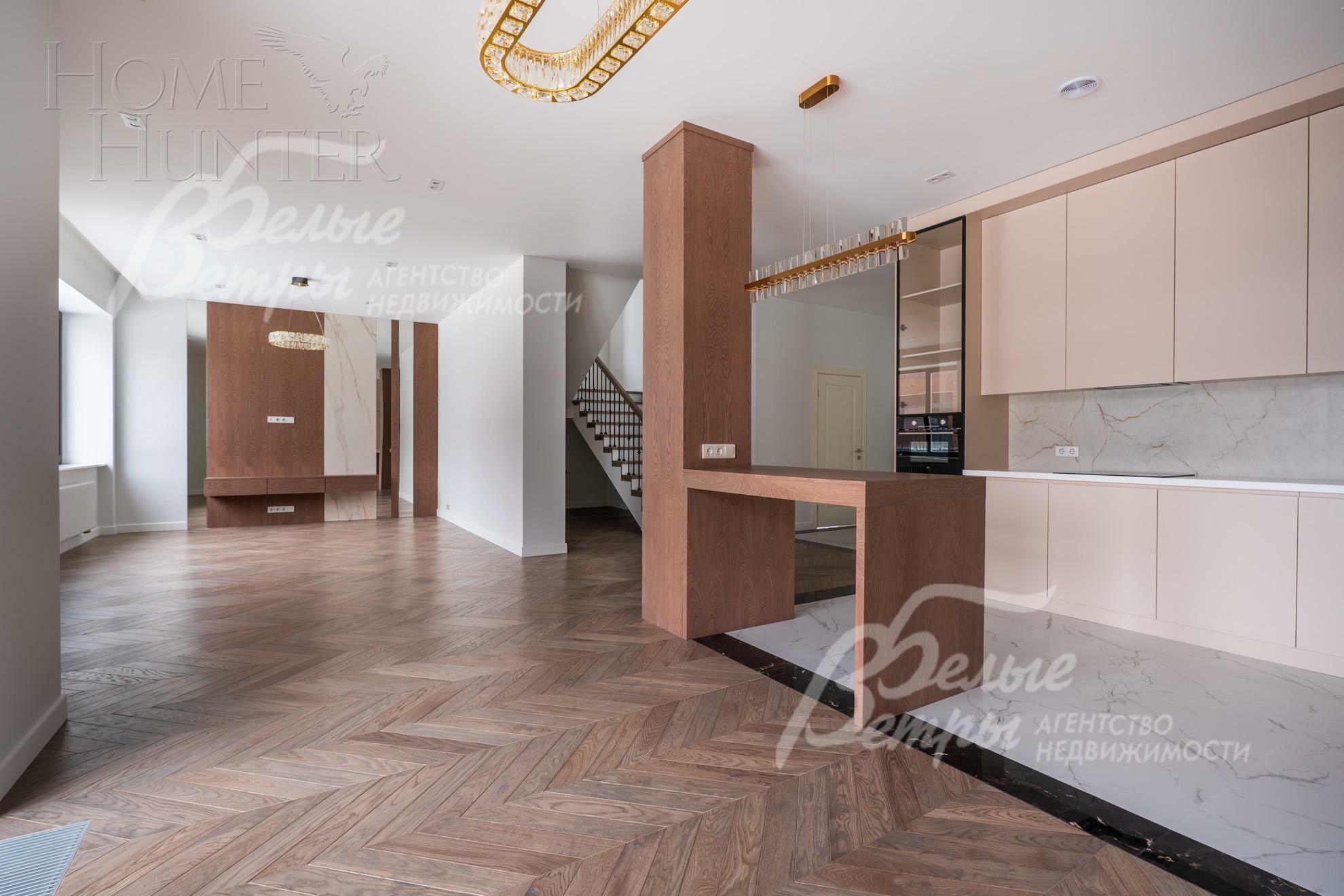 2-этажный коттедж 323 м² с отделкой