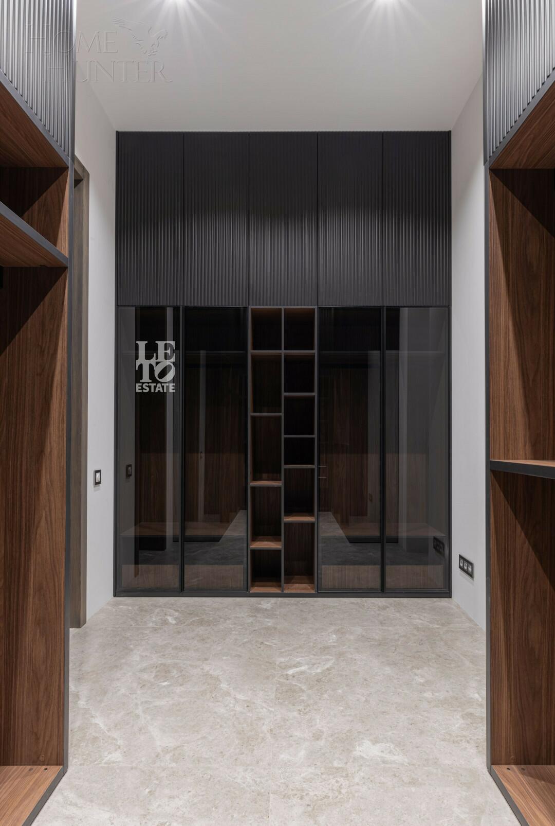 2-этажный коттедж 1 066 м² с отделкой