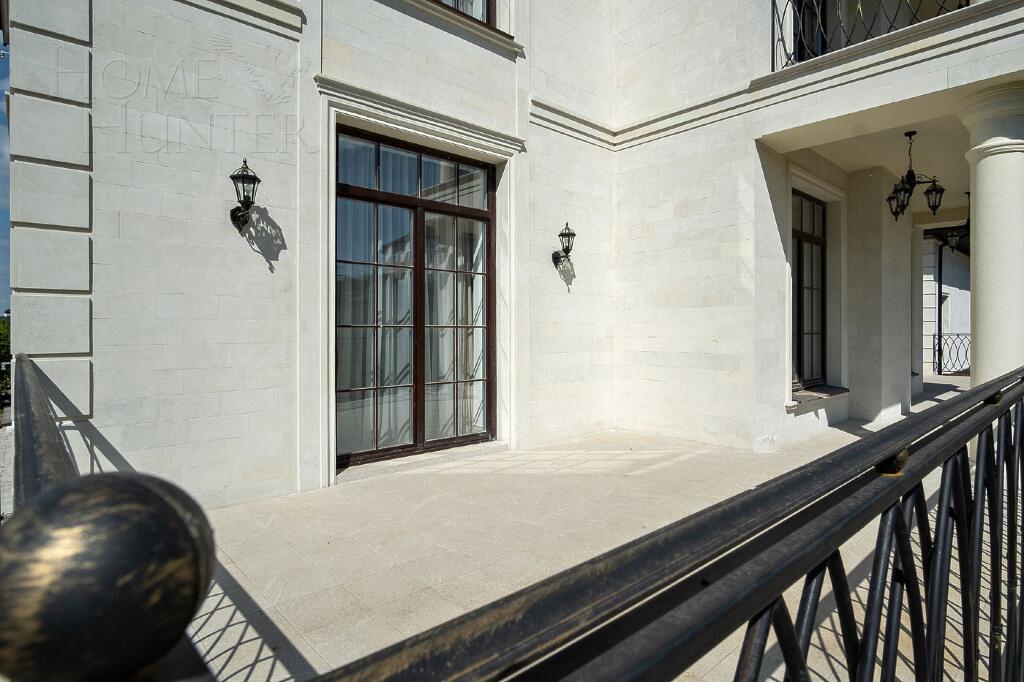 2-этажный коттедж 610 м² с отделкой