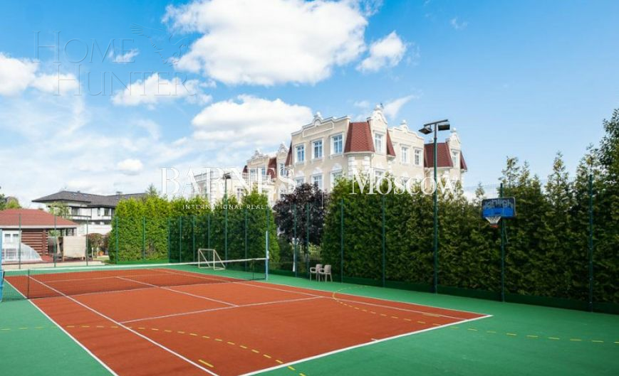 3-этажный коттедж 1 650 м² с отделкой