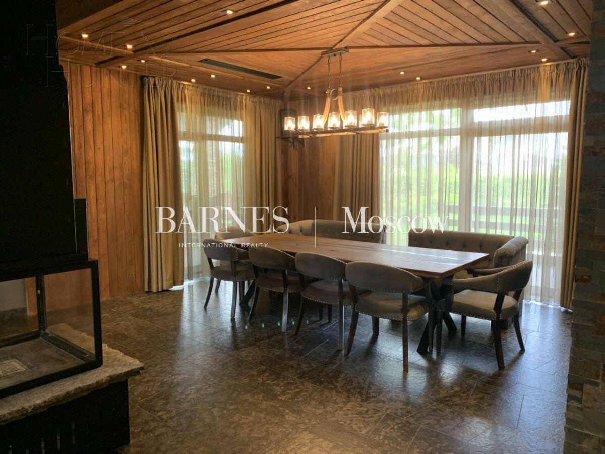 3-этажный коттедж 700 м² с отделкой