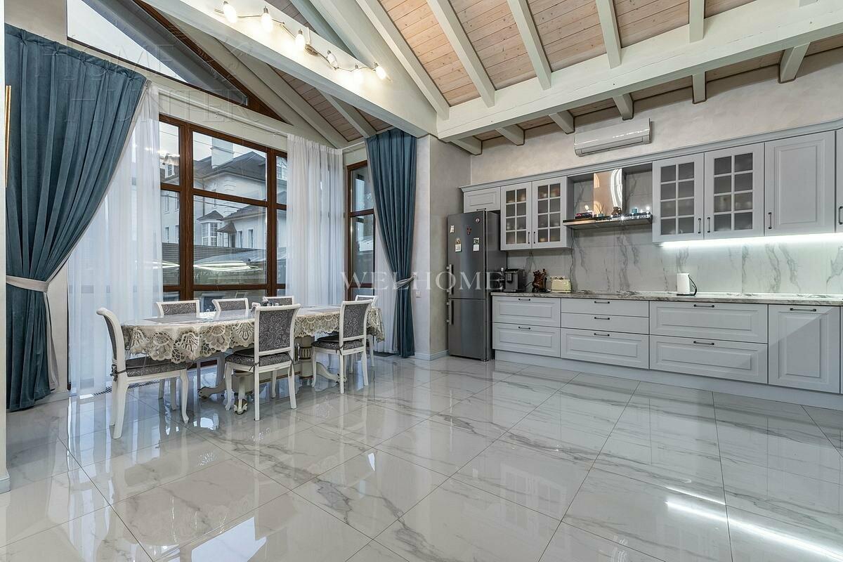 2-этажный коттедж 230 м² с отделкой