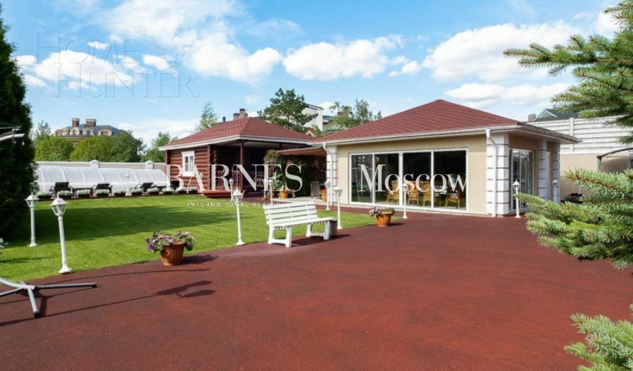 3-этажный коттедж 1 650 м² с отделкой