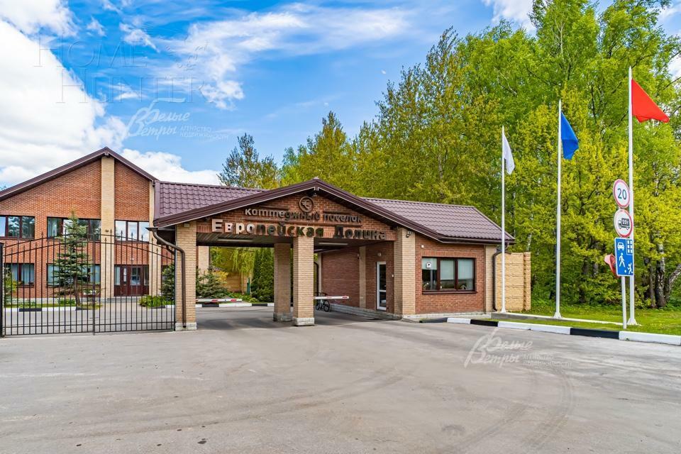 2-этажный коттедж 370 м² с отделкой