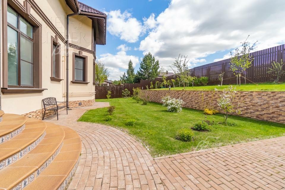 2-этажный коттедж 370 м² с отделкой