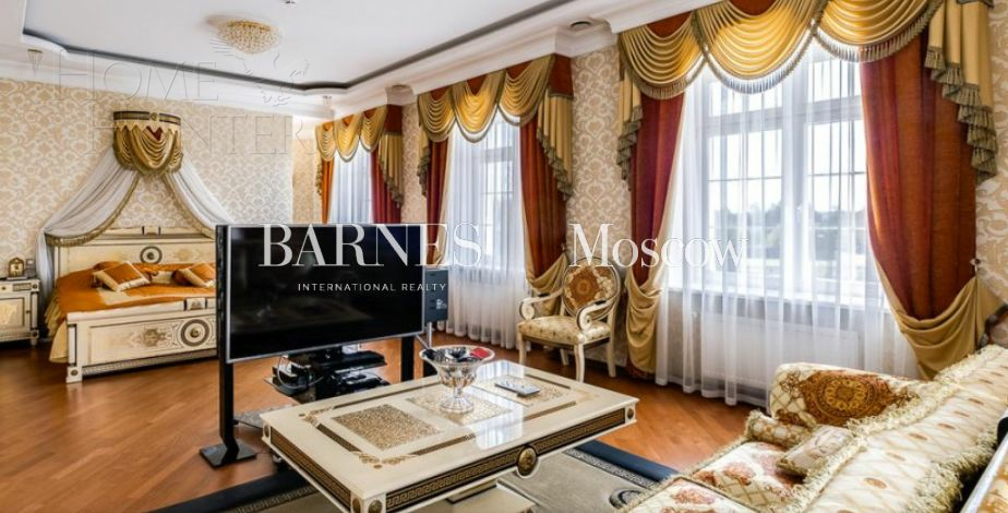 3-этажный коттедж 1 650 м² с отделкой