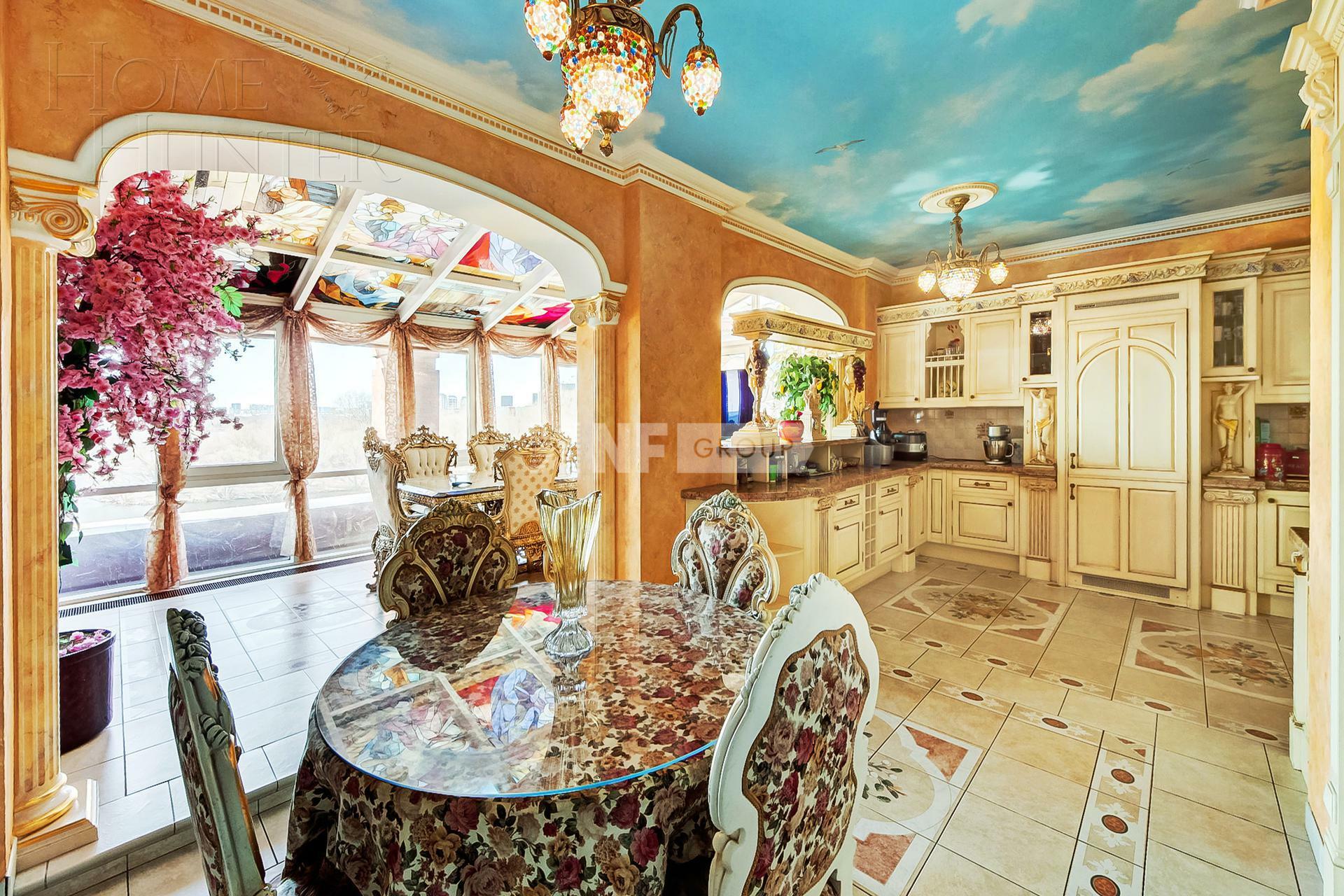 10-КОМН. КВАРТИРА С ОТДЕЛКОЙ 560 М² НА 4 ЭТАЖЕ