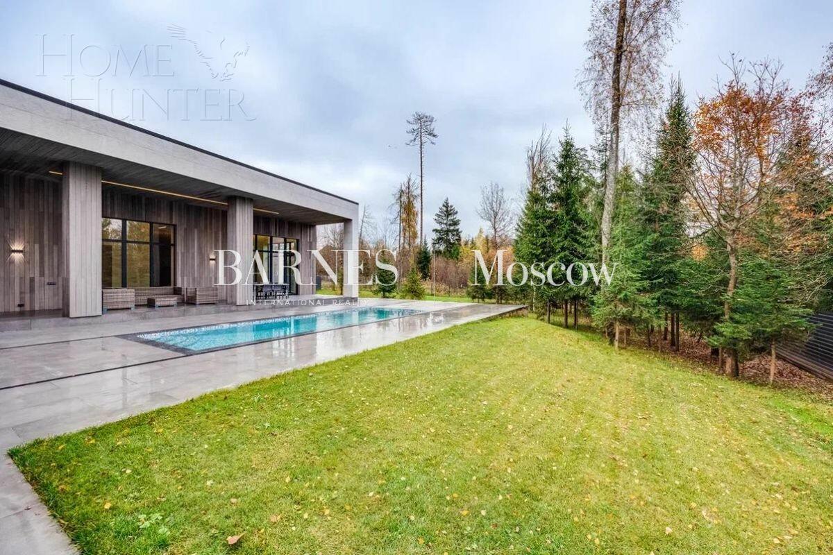 1-этажный коттедж 440 м² с отделкой