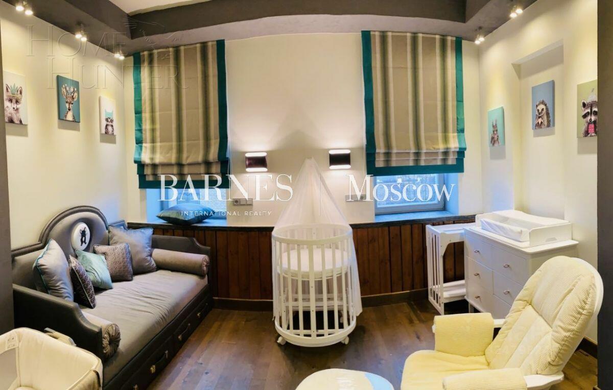 3-этажный коттедж 700 м² с отделкой