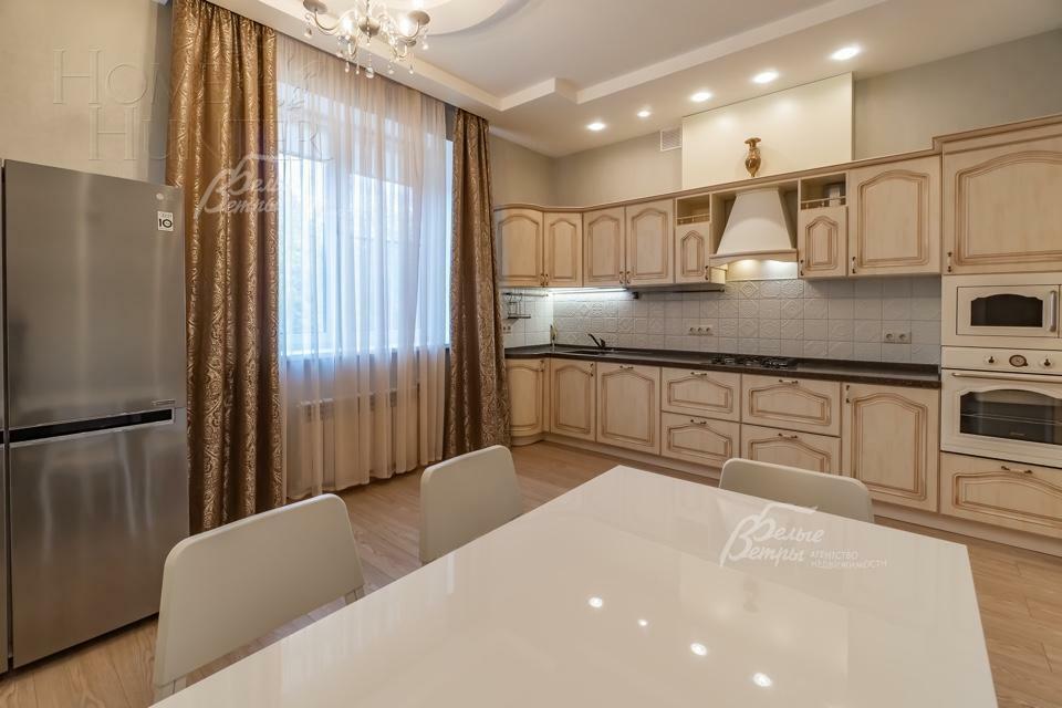 2-этажный коттедж 370 м² с отделкой