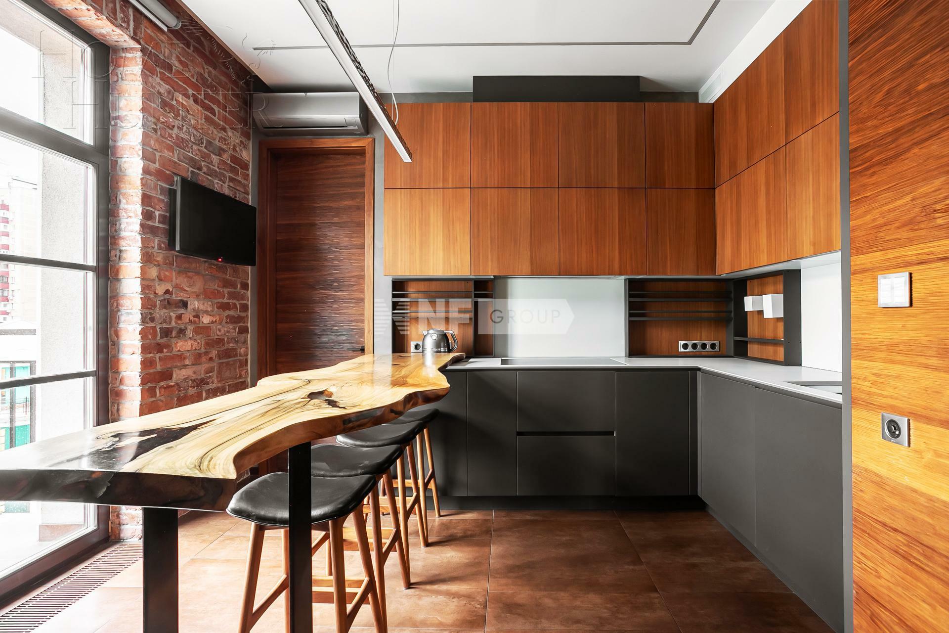 4-КОМН. КВАРТИРА С ОТДЕЛКОЙ 184.1 М² НА 4 ЭТАЖЕ