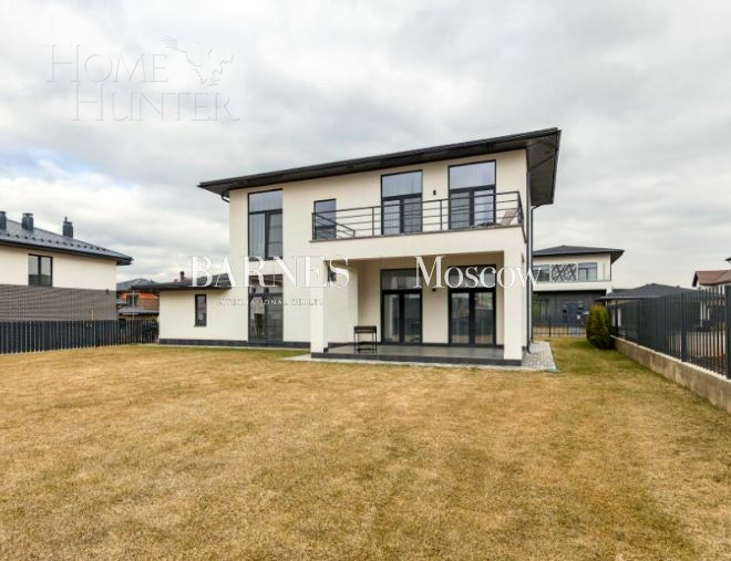 2-этажный коттедж 260 м² с отделкой