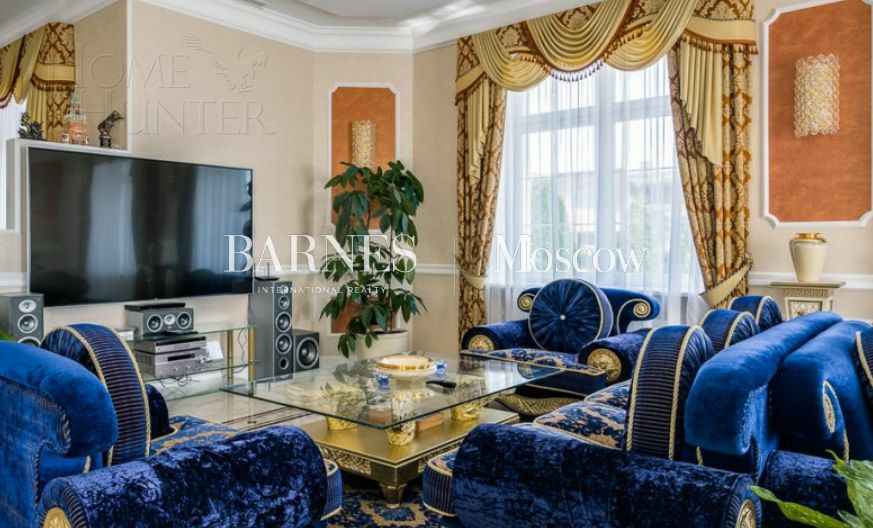 3-этажный коттедж 1 650 м² с отделкой