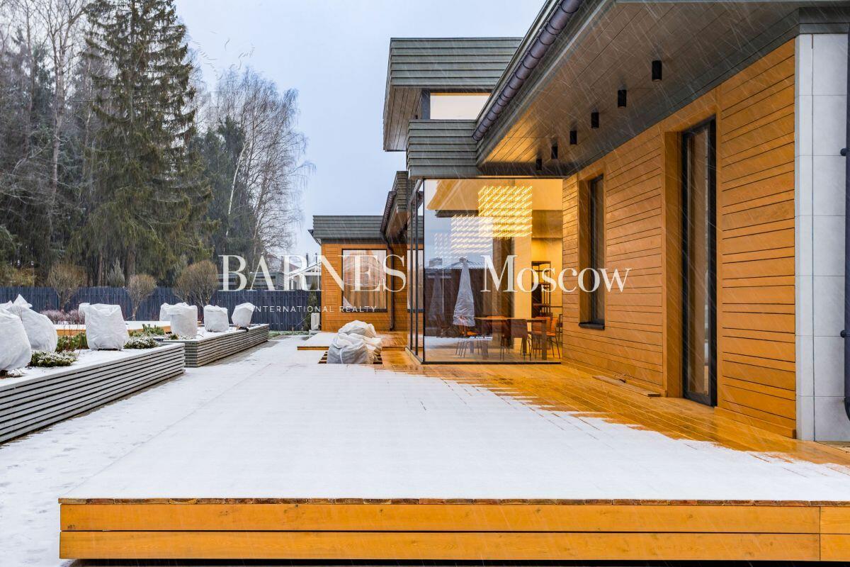 1-этажный коттедж 422 м² с отделкой