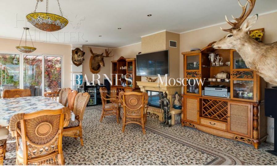 3-этажный коттедж 1 650 м² с отделкой