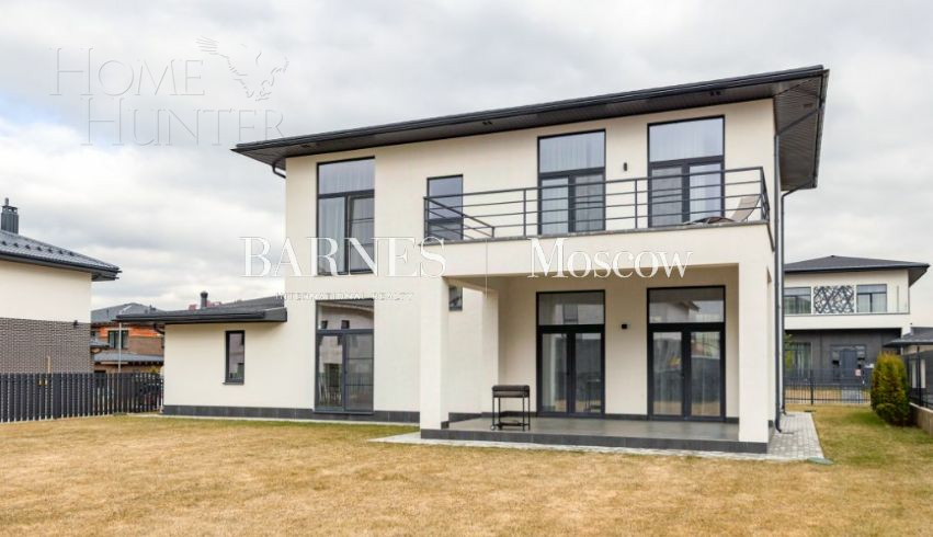 2-этажный коттедж 260 м² с отделкой