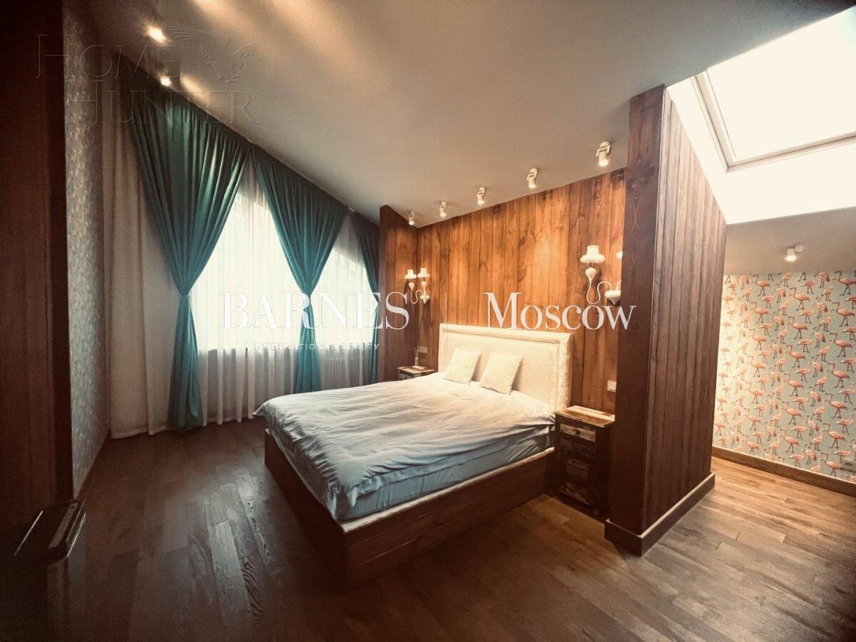 3-этажный коттедж 700 м² с отделкой