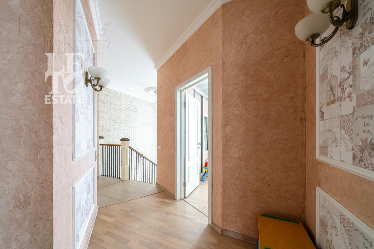 2-этажный таунхаус 209.2 м² с отделкой