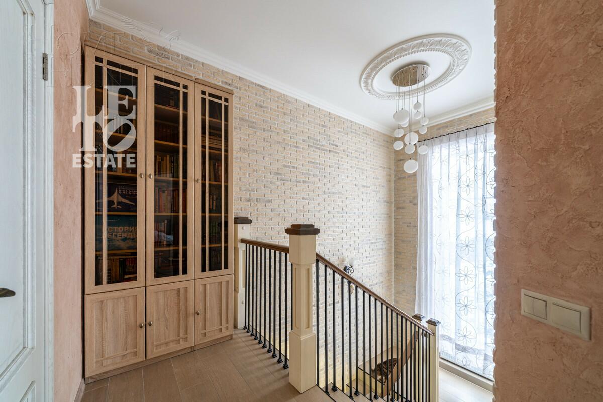 2-этажный таунхаус 209.2 м² с отделкой