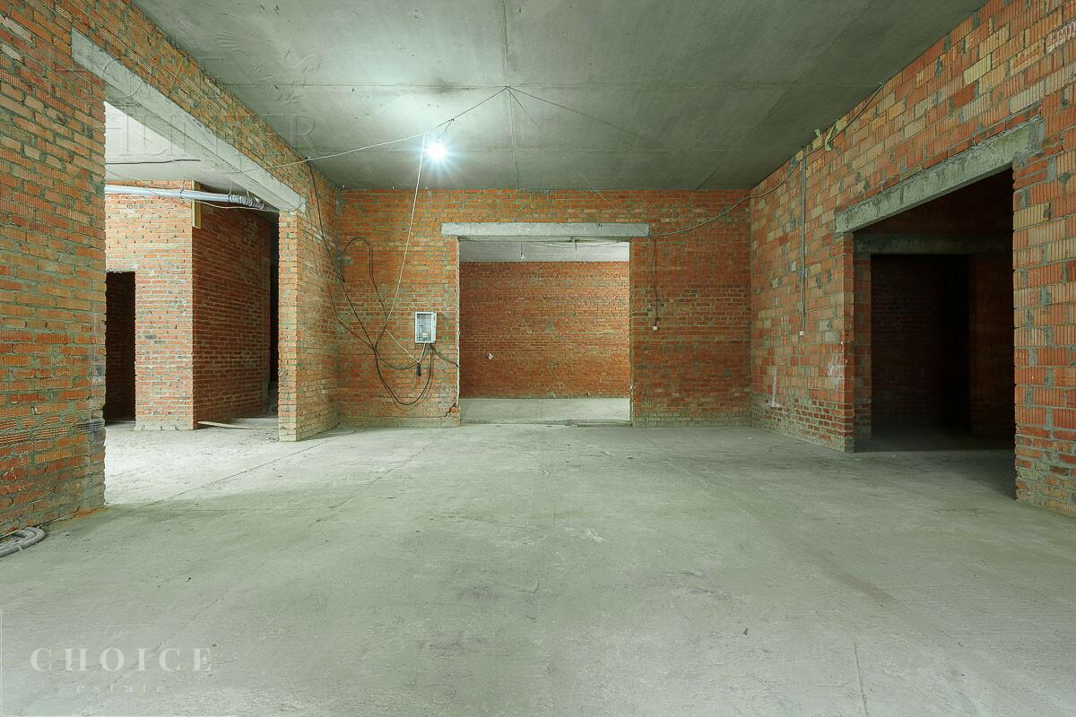 2-этажный таунхаус 940 м² без отделки